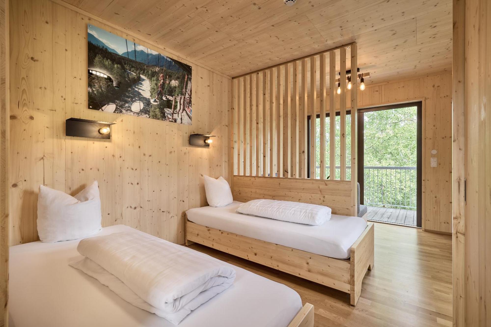 Area 47 - Tirol Hotel Otztal Bahnhof Bagian luar foto