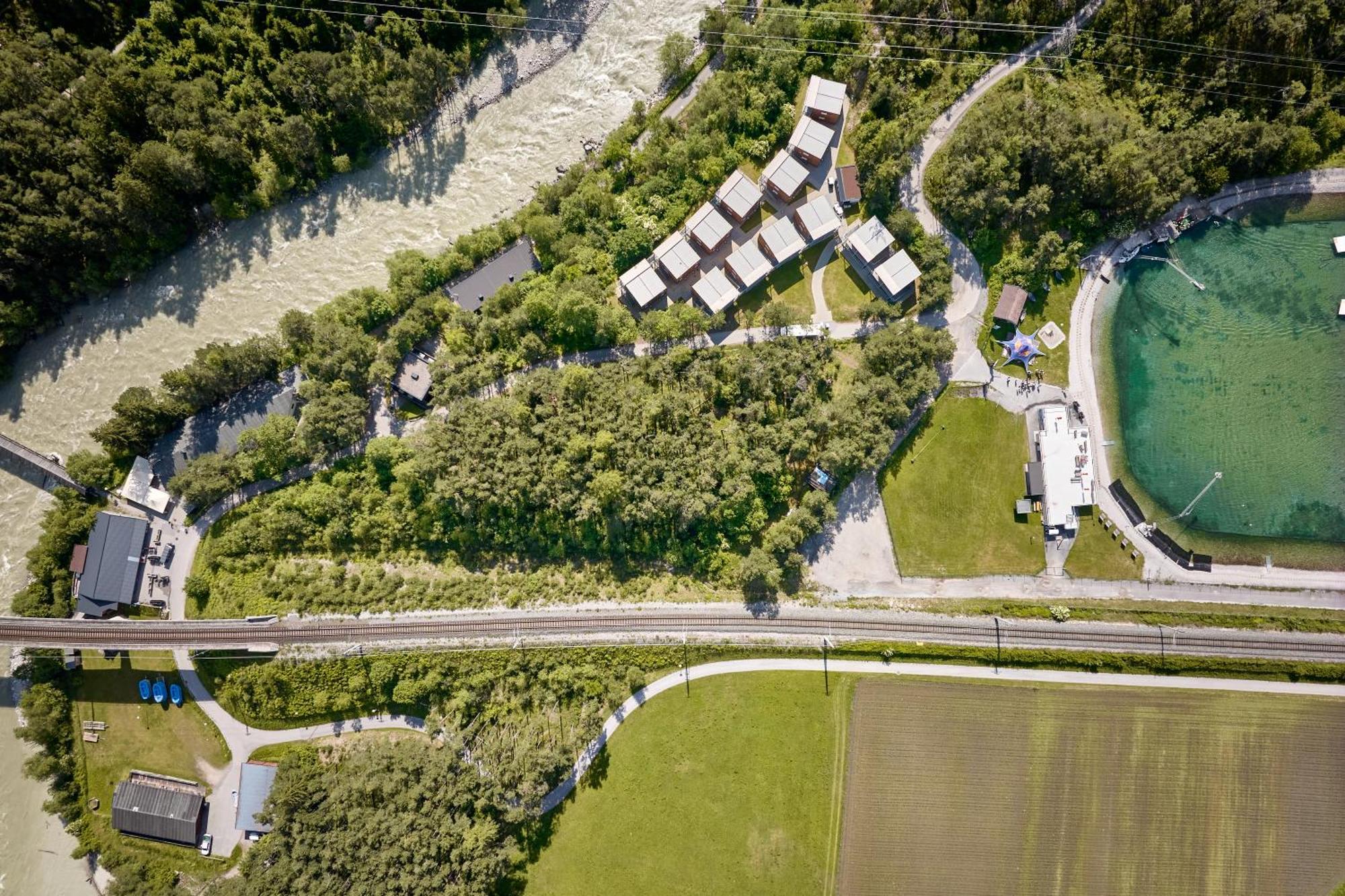 Area 47 - Tirol Hotel Otztal Bahnhof Bagian luar foto