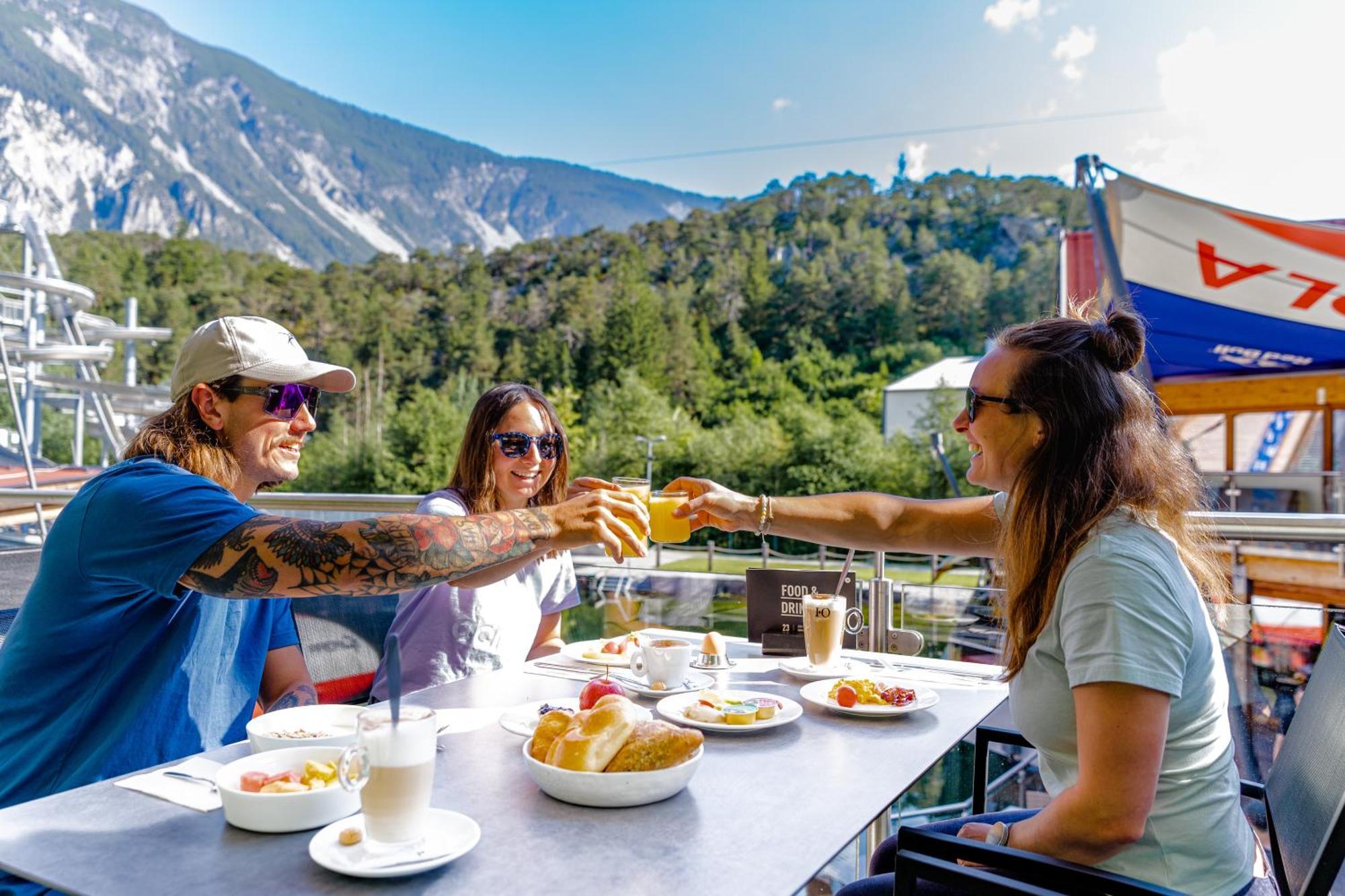 Area 47 - Tirol Hotel Otztal Bahnhof Bagian luar foto