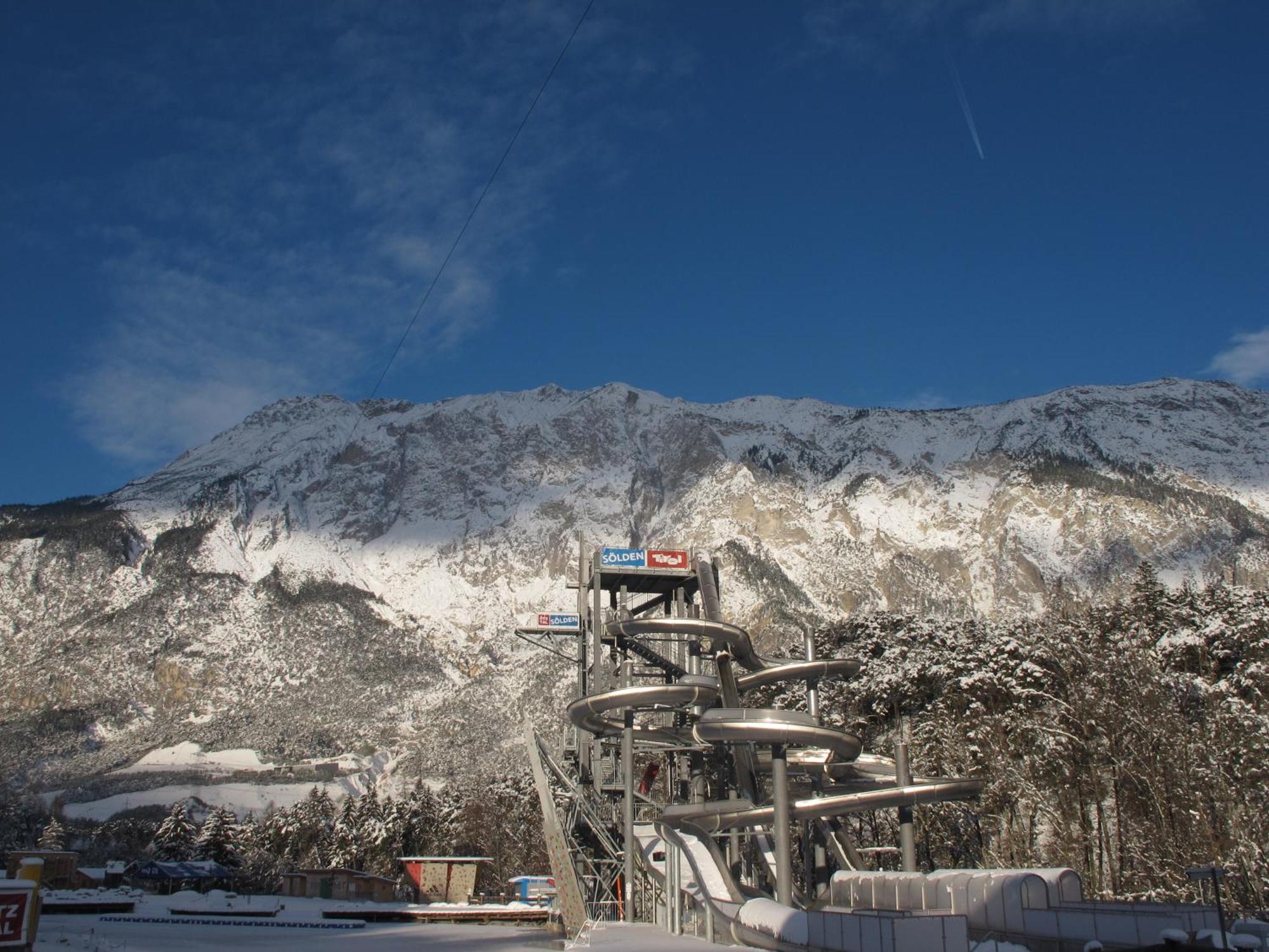 Area 47 - Tirol Hotel Otztal Bahnhof Bagian luar foto