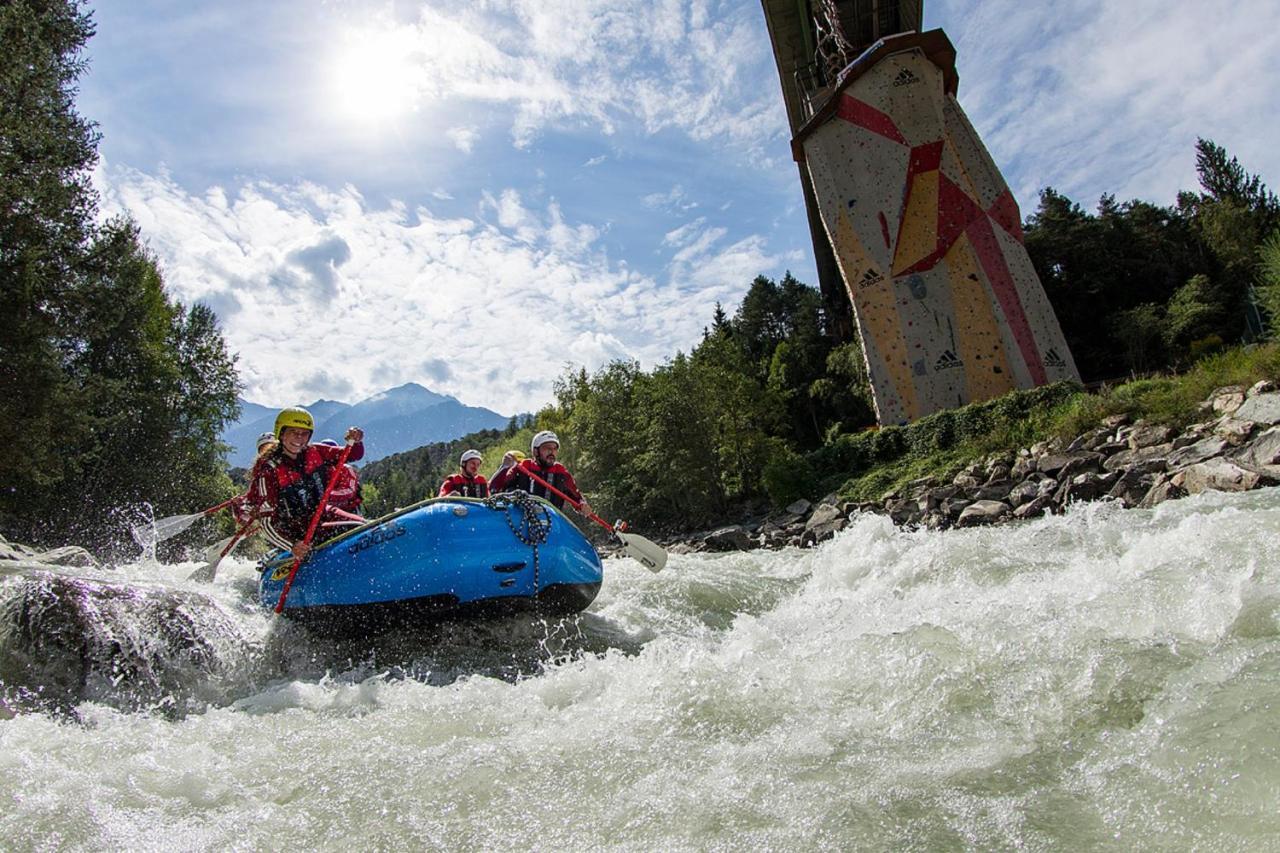 Area 47 - Tirol Hotel Otztal Bahnhof Bagian luar foto