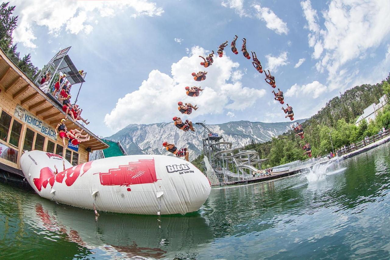 Area 47 - Tirol Hotel Otztal Bahnhof Bagian luar foto